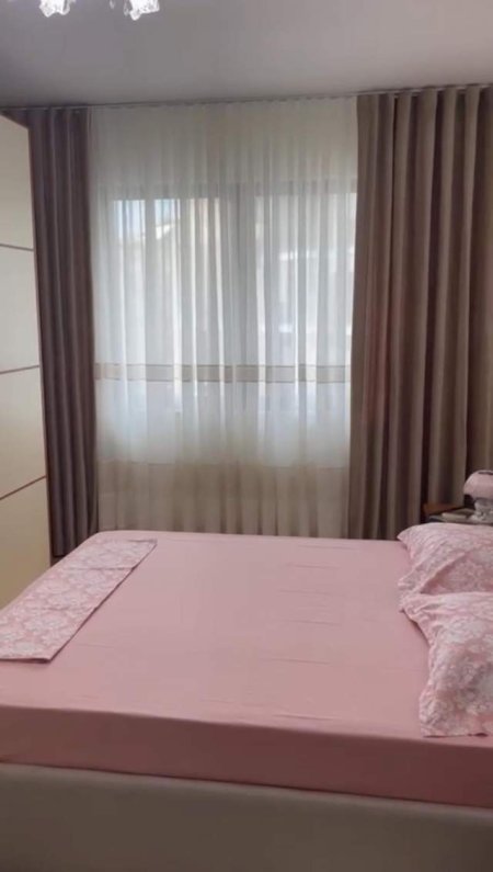 Tirane, jepet me qera apartament 1+1 Kati 3, 70 m² 600 Euro (rruga e Kosovareve)