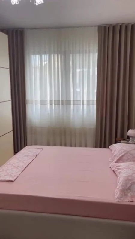 Tirane, jepet me qera apartament 1+1 Kati 3, 70 m² 600 Euro (rruga e Kosovareve)