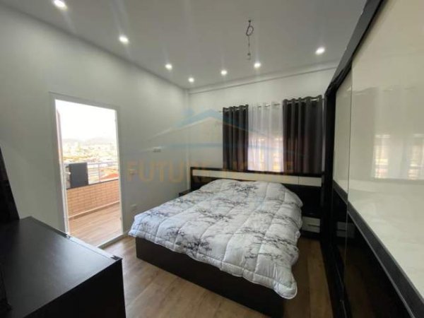 Tirane, jepet me qera apartament 2+1+BLK Kati 12, 90 m² 1.200 Euro (Komuna e Parisit)