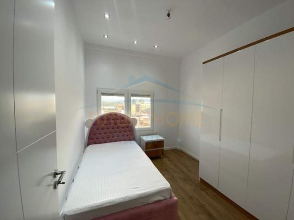 Tirane, jepet me qera apartament 2+1 Kati 12, 90 m² 750 Euro (Komuna e Parisit)