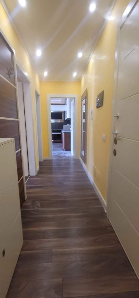 !!Dhene!!Durres, jepet me qera apartament 2+1+BLK Kati 7, 100 m² 350 Euro (Tek Drejtoria e Policise, Durres)