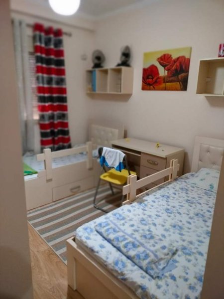 Tirane, jepet me qera apartament 2+1+BLK Kati 5, 101 m² 500 Euro