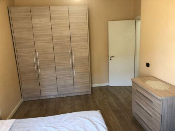 Jepet me qera apartamenti 2+1 500euro Qsut