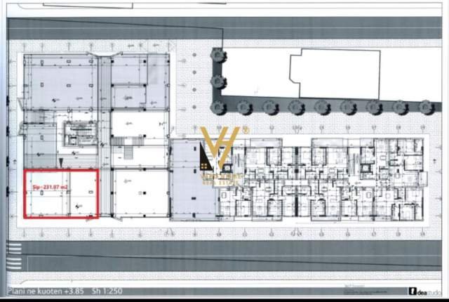 Tirane, shitet dyqan Kati 0, 64 m² 95.000 Euro (kamez)