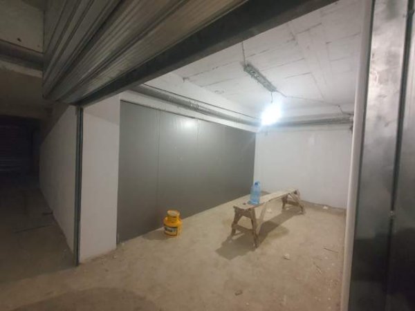 Tirane, shitet garazh Kati -1, 26 m² 50.000 Euro (Ali Demi)