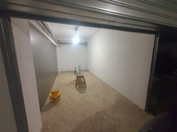 Tirane, shitet garazh Kati -1, 26 m² 50.000 Euro (Ali Demi)