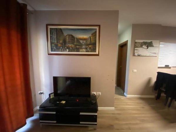 Tirane, jepet me qera apartament 2+1+BLK Kati 3, 105 m² 650 Euro
