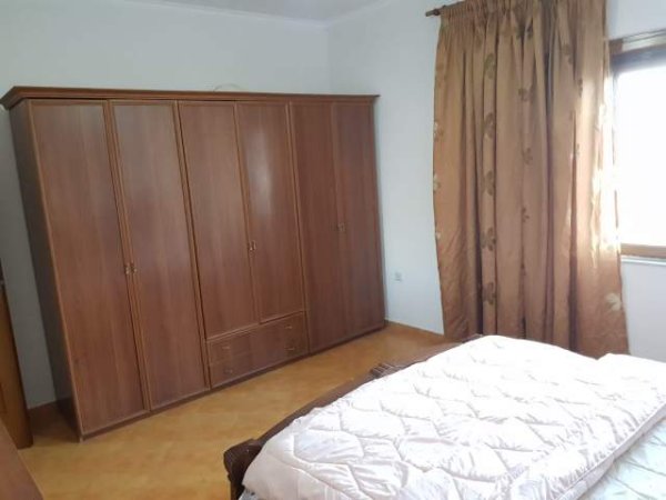 Tirane, jepet me qera apartament 3+1+BLK Kati 4, 130 m² 550 Euro (Pran Globe)