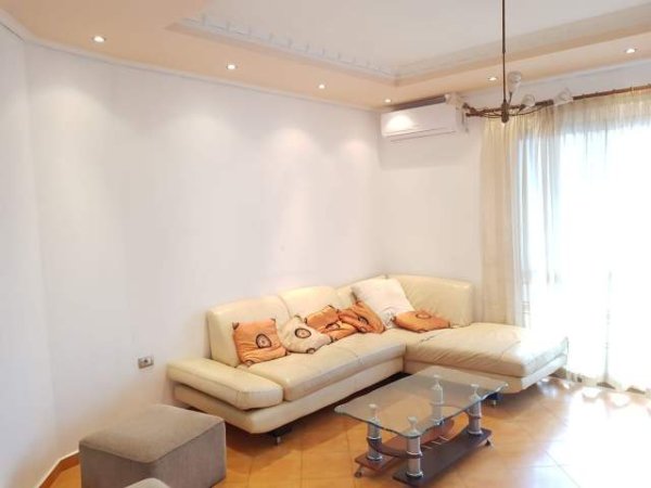 Tirane, jepet me qera apartament 3+1+BLK Kati 4, 130 m² 550 Euro (Pran Globe)