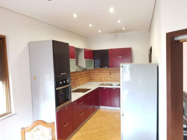 Tirane, jepet me qera apartament 3+1+BLK Kati 4, 130 m² 550 Euro (Pran Globe)