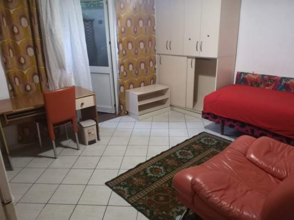 Tirane, jepet me qera apartament 1+1 Kati 1, 30 m² 20.000 Leke