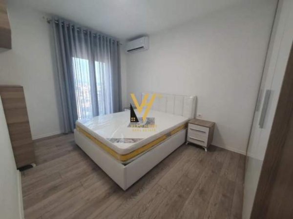 Tirane, jepet me qera apartament 2+1 Kati 5, 110 m² 650 Euro (oxhaku)