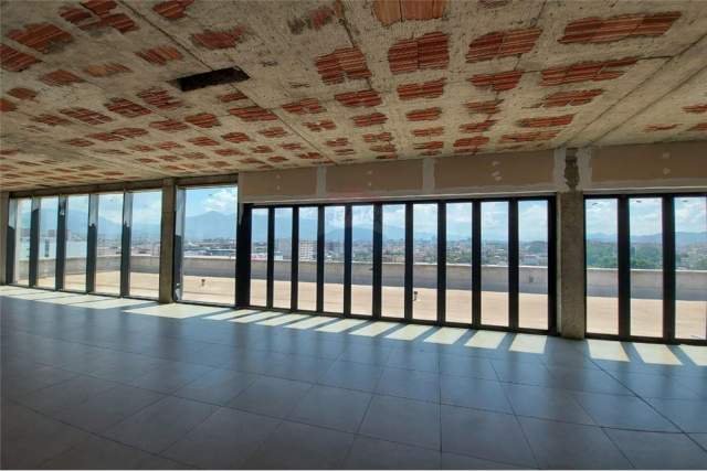 Tirane, jepet me qera ambjent biznesi Kati 8, 391 m² 2.700 Euro (te Casa Italia.) Rekomandohet per biznes call center, zyra pune, etj