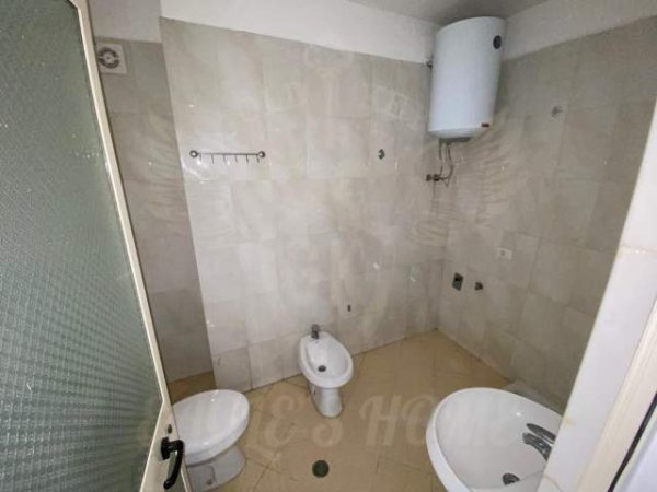 Durres, shes apartament 3+1 Kati 8, 122 m² 85.000 Euro (Plazh Durres,Iliria)