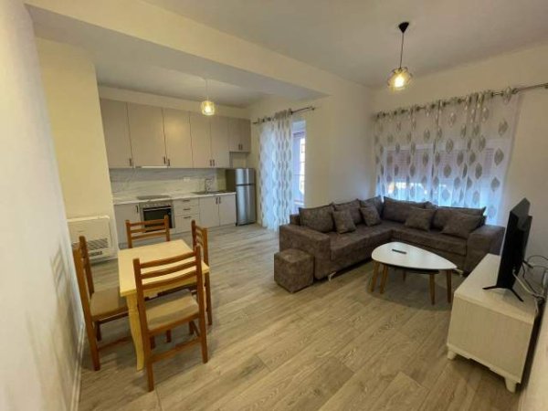 Tirane, jepet me qera apartament 2+1+A+BLK Kati 4, 100 m² 500 Euro (Aldi dem)