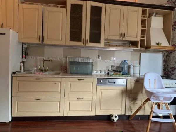 Tirane, jepet me qera apartament 101 m² 450 Euro (kodra diellit)