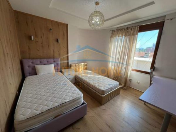 Tirane, shitet apartament 2+1+BLK Kati 7, 129 m² 320.000 Euro (Blloku)