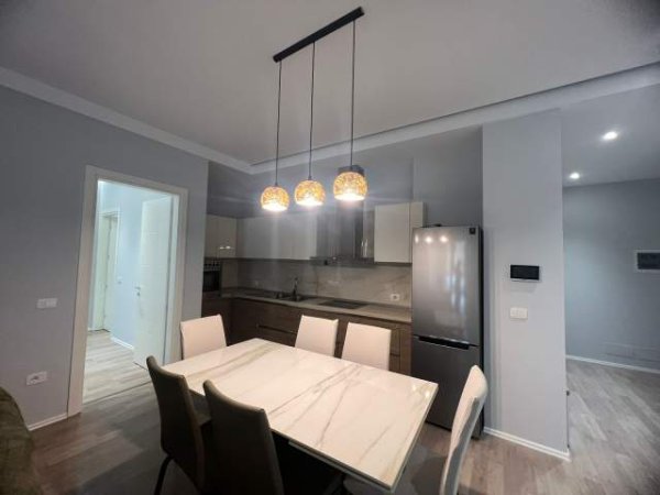 Tirane, jepet me qera apartament 2+1+BLK Kati 6, 121 m² 900 Euro (Kompleksi Delijorgji)