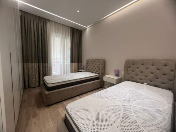 Tirane, jepet me qera apartament 2+1+BLK Kati 6, 121 m² 900 Euro (Kompleksi Delijorgji)
