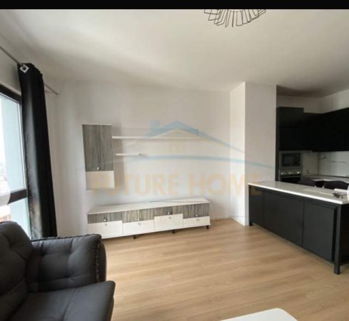 Tirane, jepet me qera apartament 1+1 Kati 10, 70 m² 500 Euro (Farmacia 10)
