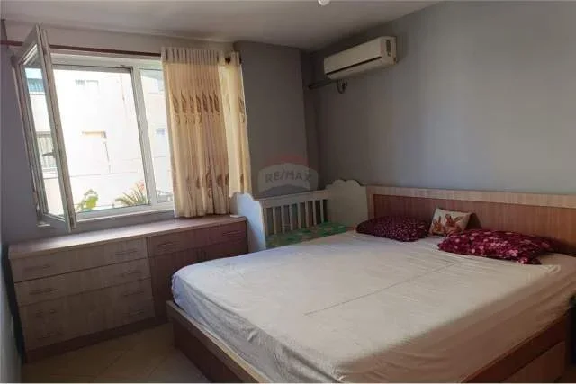 Tirane, jepet me qera 2+1 Kati 4, 78 m² 450 Euro