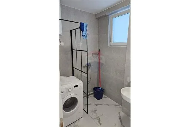 Tirane, jepet me qera apartament 2+1 Kati 4, 82 m² 600 Euro