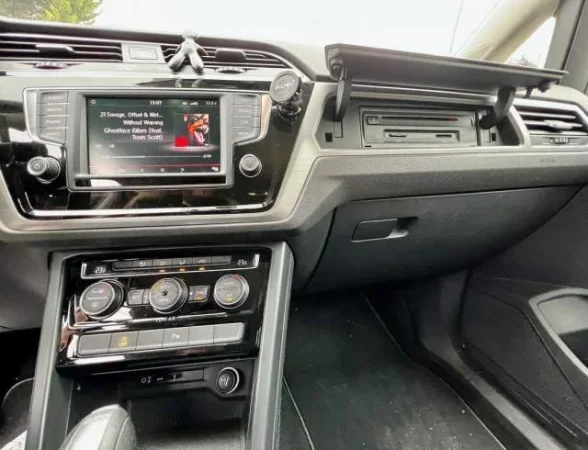 Tirane, shes makine Volkswagen Touran Viti 2016, 13.000 Euro