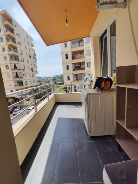 Tirane, jepet me qera apartament 1+1 Kati 3, 75 m² 450 € (KOMPLEKSI FRATAJ)