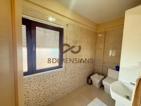 Tirane, shitet apartament 3+1+Ballkon Kati 4, 120 m² 315.000 € (kopshti botanik)