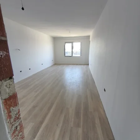 Tirane, shitet apartament 2+1 Kati 6, 99 m² 113.000 € (PASKUQAN)