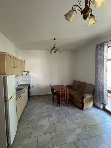 Tirane, jepet me qera apartament Kati 2, 40 m² 300 € (Bulevardi I Ri)