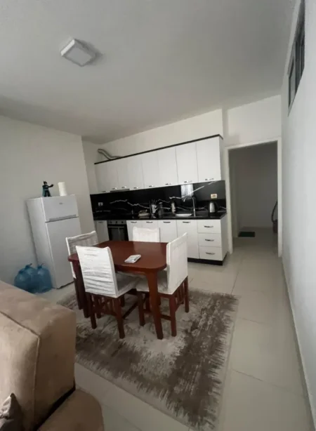 Tirane, shitet apartament 2+1 Kati 3, 110.000 € 