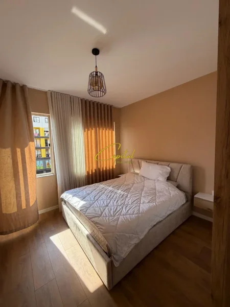 Tirane, jepet me qera apartament 2+1 Kati 3, 80 m² 600 € (YZBERISHT)