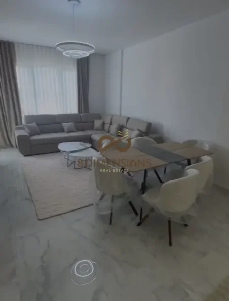 Tirane, jepet me qera apartament 2+1+Ballkon , 550 € (ulliri)