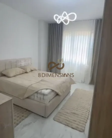 Tirane, jepet me qera apartament 2+1+Ballkon , 550 € (ulliri)