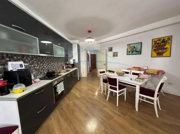 Tirane, shitet apartament 2+1 Kati 3, 116 m² 163.000 € (yzberisht)