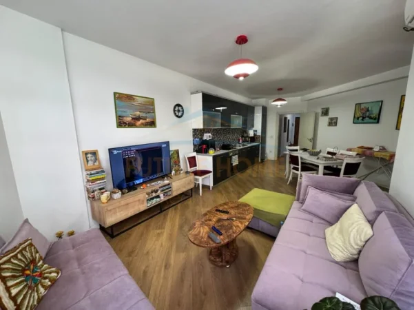 Tirane, shitet apartament 2+1 Kati 3, 116 m² 163.000 € (yzberisht)