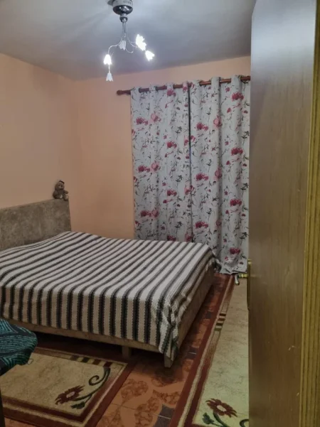 Tirane, jepet me qera apartament 1+1 Kati 2, 56 m² (rruga e dibres)