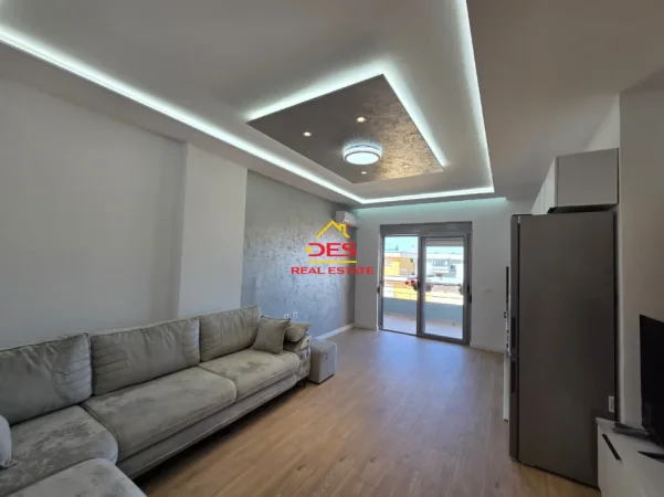 Vlore, shitet apartament 2+1+Ballkon Kati 9, 101 m² 230.000 € (Lungomare)