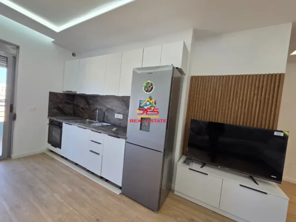 Vlore, shitet apartament 2+1+Ballkon Kati 9, 101 m² 230.000 € (Lungomare)