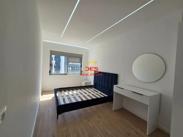 Vlore, shitet apartament 2+1+Ballkon Kati 9, 101 m² 230.000 € (Lungomare)