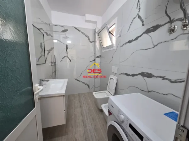 Vlore, shitet apartament 2+1+Ballkon Kati 9, 101 m² 230.000 € (Lungomare)