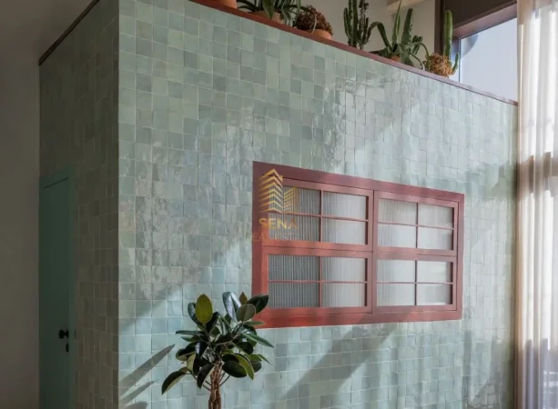 Tirane, shitet ambjent biznesi Kati 0, 120 m² 175.000 € (Qender)