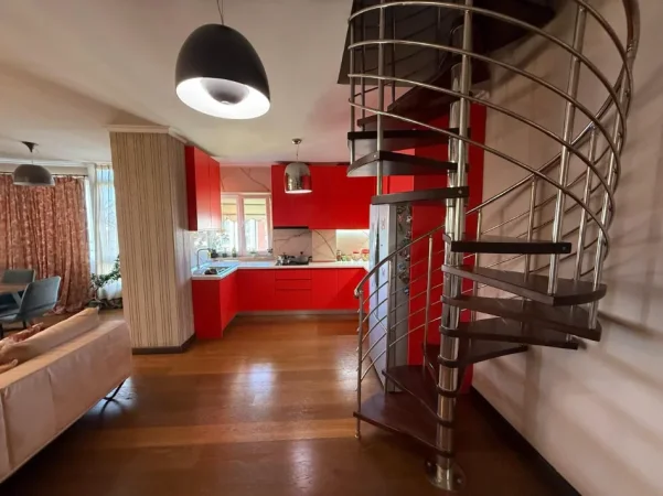 Tirane, shitet apartament 2+1 Kati 10, 115 m² 210.000 € (Bulevardi Bajram Curri)