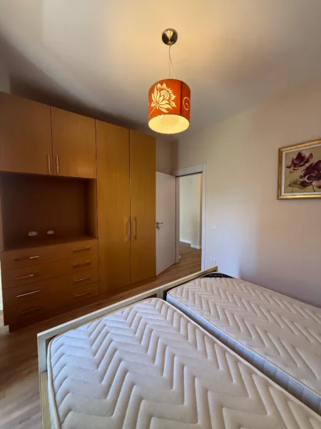 Tirane, shitet apartament 1+1+Ballkon Kati 3, 67 m² 163.000 € (Rruga Mine Peza)