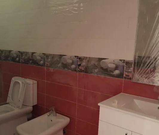Tirane, shitet apartament 3+1 Kati 2, 211 m² 350.000 € (LIQENI ARTIFICIAL)