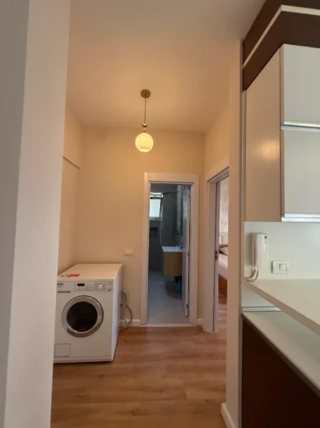Tirane, shitet apartament 1+1+Ballkon Kati 3, 67 m² 163.000 € (Rruga Mine Peza)