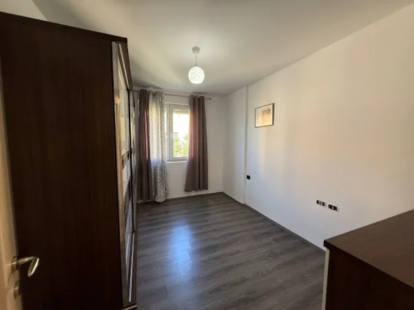 Tirane, shitet apartament 2+1+Ballkon Kati 6, 90 m² 195.000 € (Rruga Grigor Gjirokastriti)