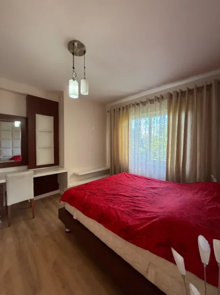 Tirane, shitet apartament 2+1+Ballkon Kati 3, 98 m² 234.000 € (Rruga Mine Peza)