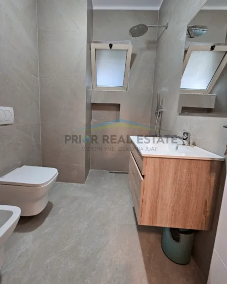 Tirane, shitet apartament 1+1 Kati 3, 163.000 € 